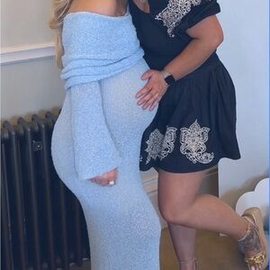 Off-Shoulder momyknows knitted light Blue Maternity Dress